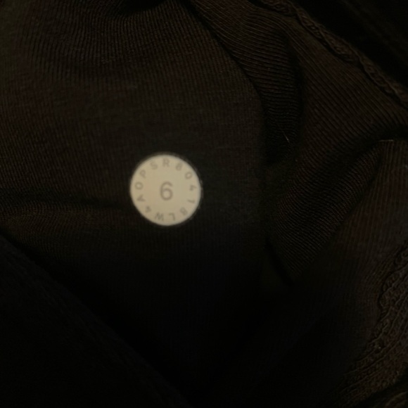 Lululemon black sweater - Picture 4 of 5